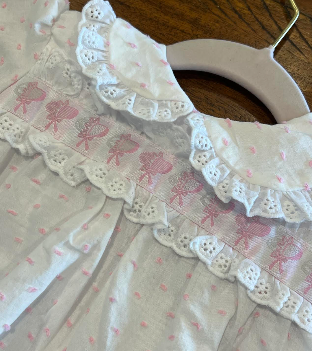 Bonnet Ribbon Bubble